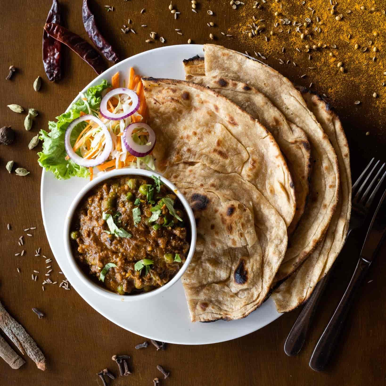 Keema Mutter & Paratha Plate